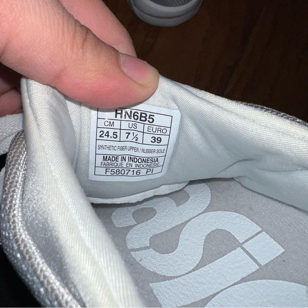 Asics Soft Gray Gel-Kayano Trainer Evo Fashion Athletic Sneakers Size 7.5 - Picture 13 of 15